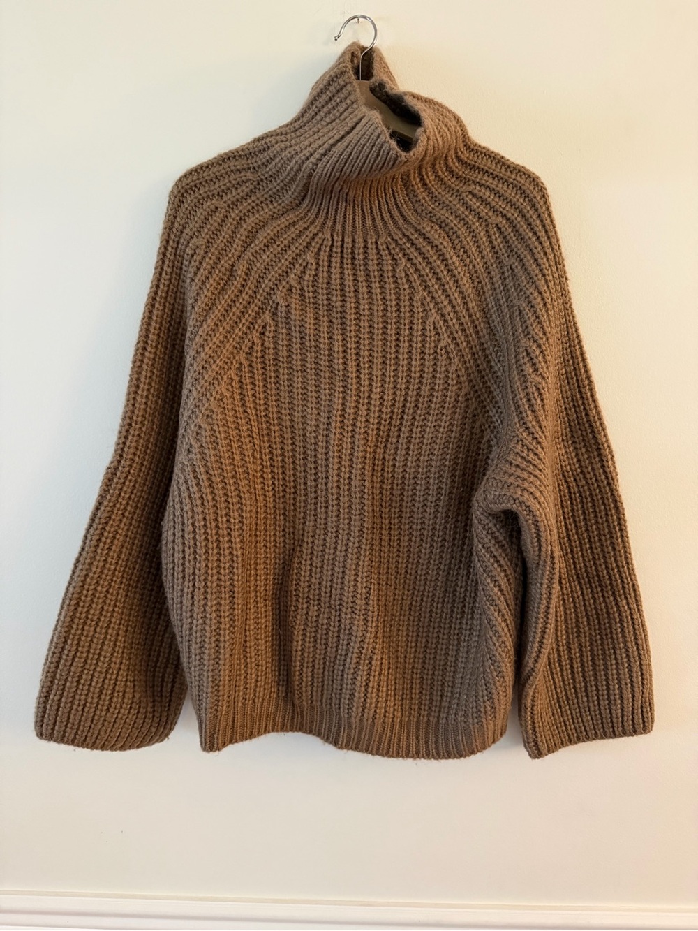 Women's Chunky Turtleneck Knit Sweater with Wide Sleeves